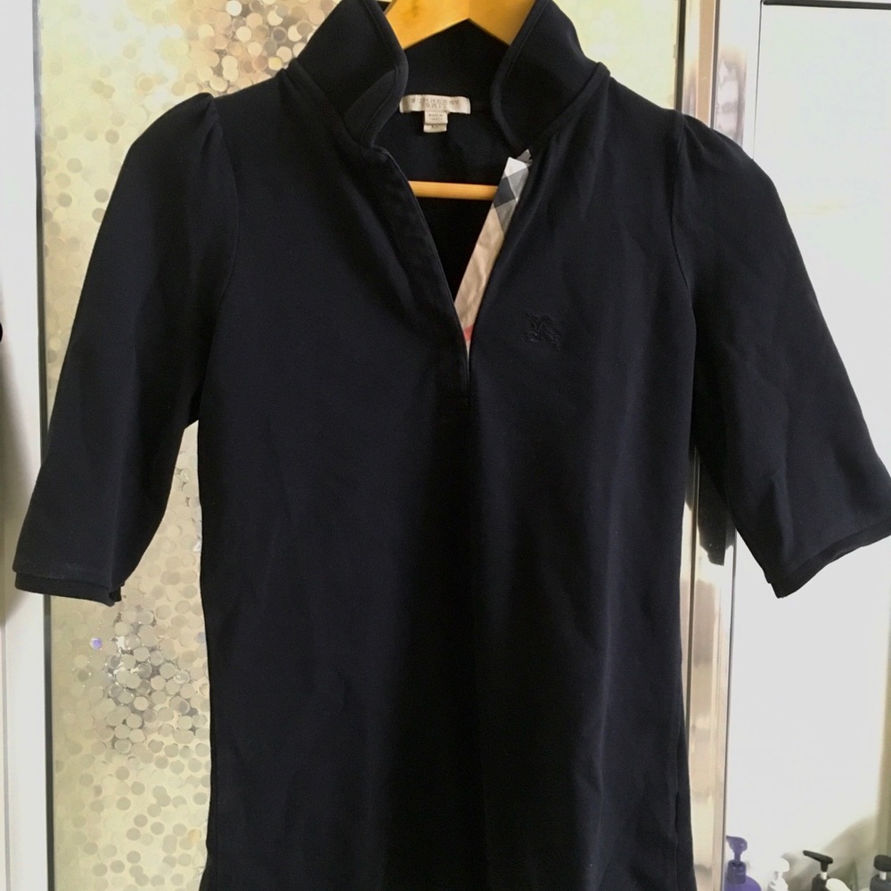 Burberry Black collar Tshirt with 3/4 arm and puffed sleeves